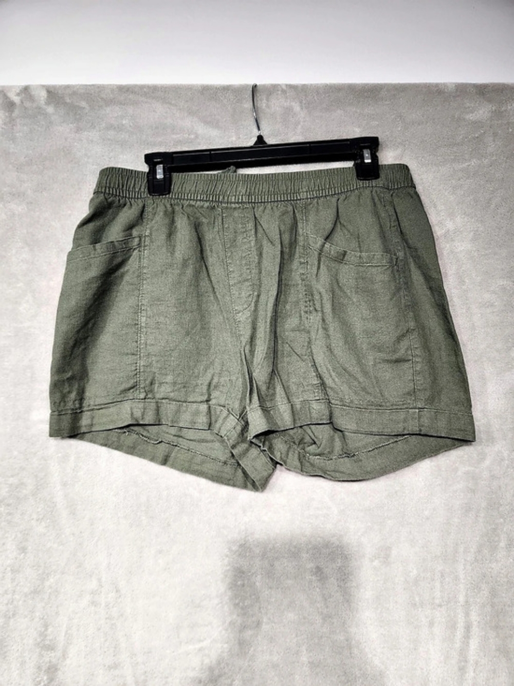 Old Navy High-Waisted Linen-Blend Pull-On Shorts Green Medium